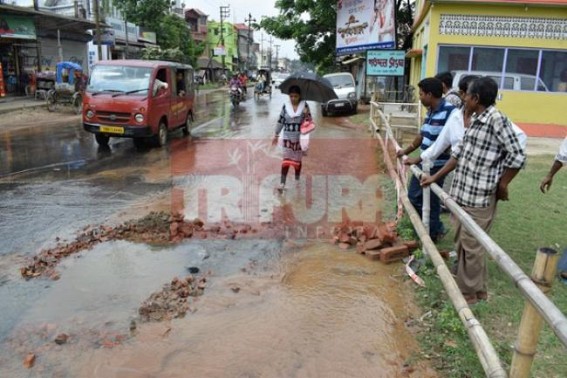 Water logging problem, pathetic road condition hit City life